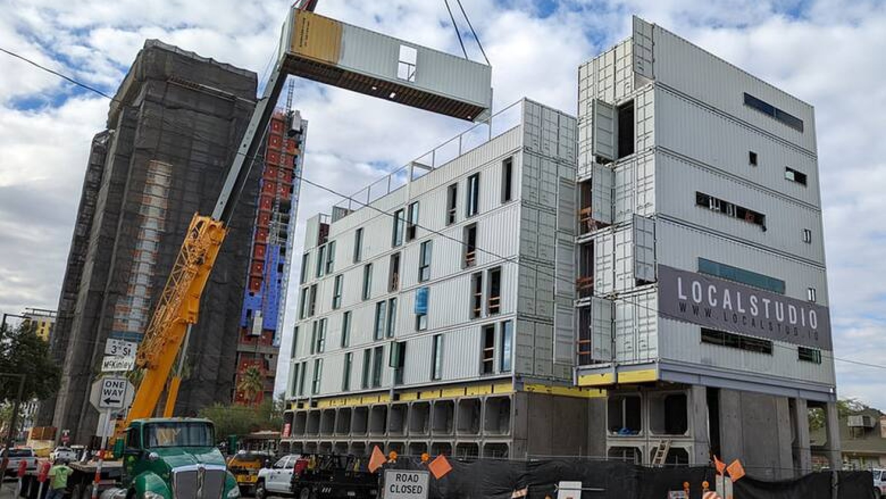 Este edificio es el más alto del mundo hecho con containers apilados